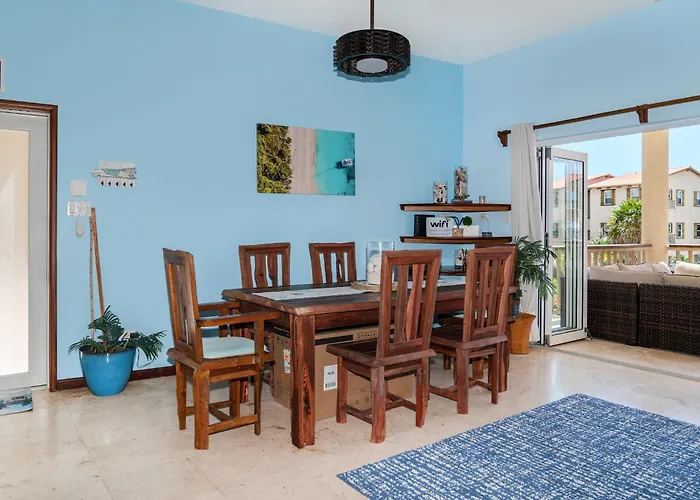 Holiday home Residences At Barrier Reef Unit 5b Oceanview 2 Bedroom By Floreo