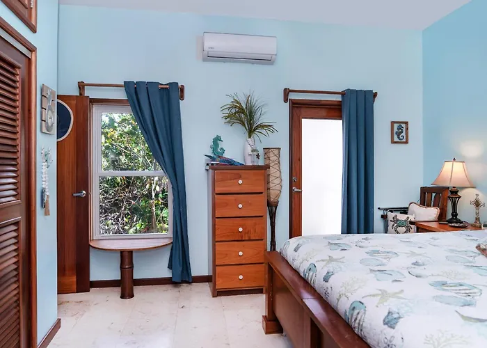 Residences At Barrier Reef Unit 5b Oceanview 2 Bedroom By Floreo * San Pedro (Ambergris Caye)