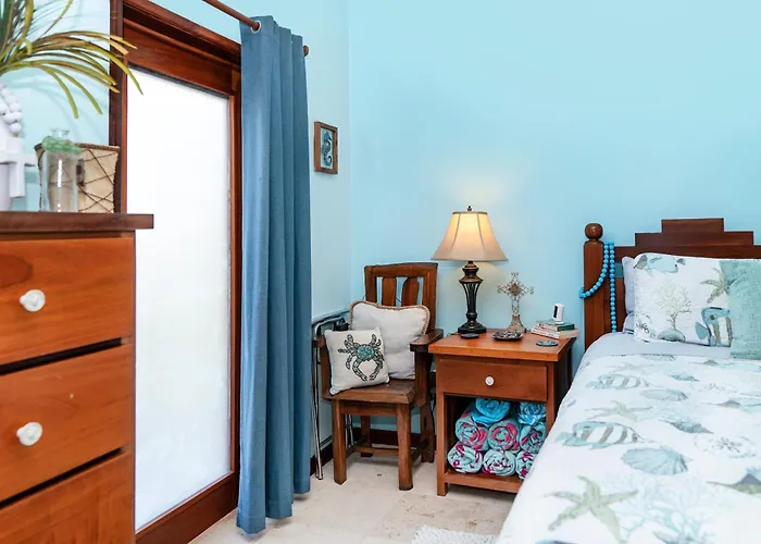 Residences At Barrier Reef Unit 5b Oceanview 2 Bedroom By Floreo