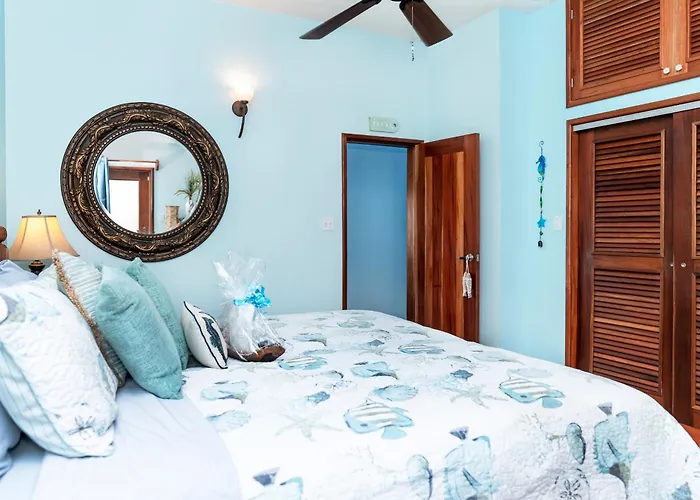 Holiday home Residences At Barrier Reef Unit 5b Oceanview 2 Bedroom By Floreo *