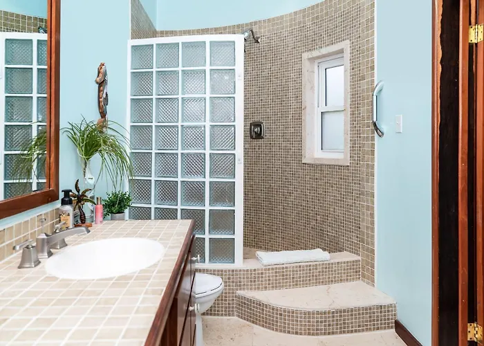 Residences At Barrier Reef Unit 5b Oceanview 2 Bedroom By Floreo Holiday home San Pedro (Ambergris Caye)